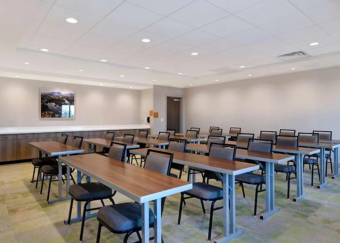 Home2 Suites By Hilton Redding