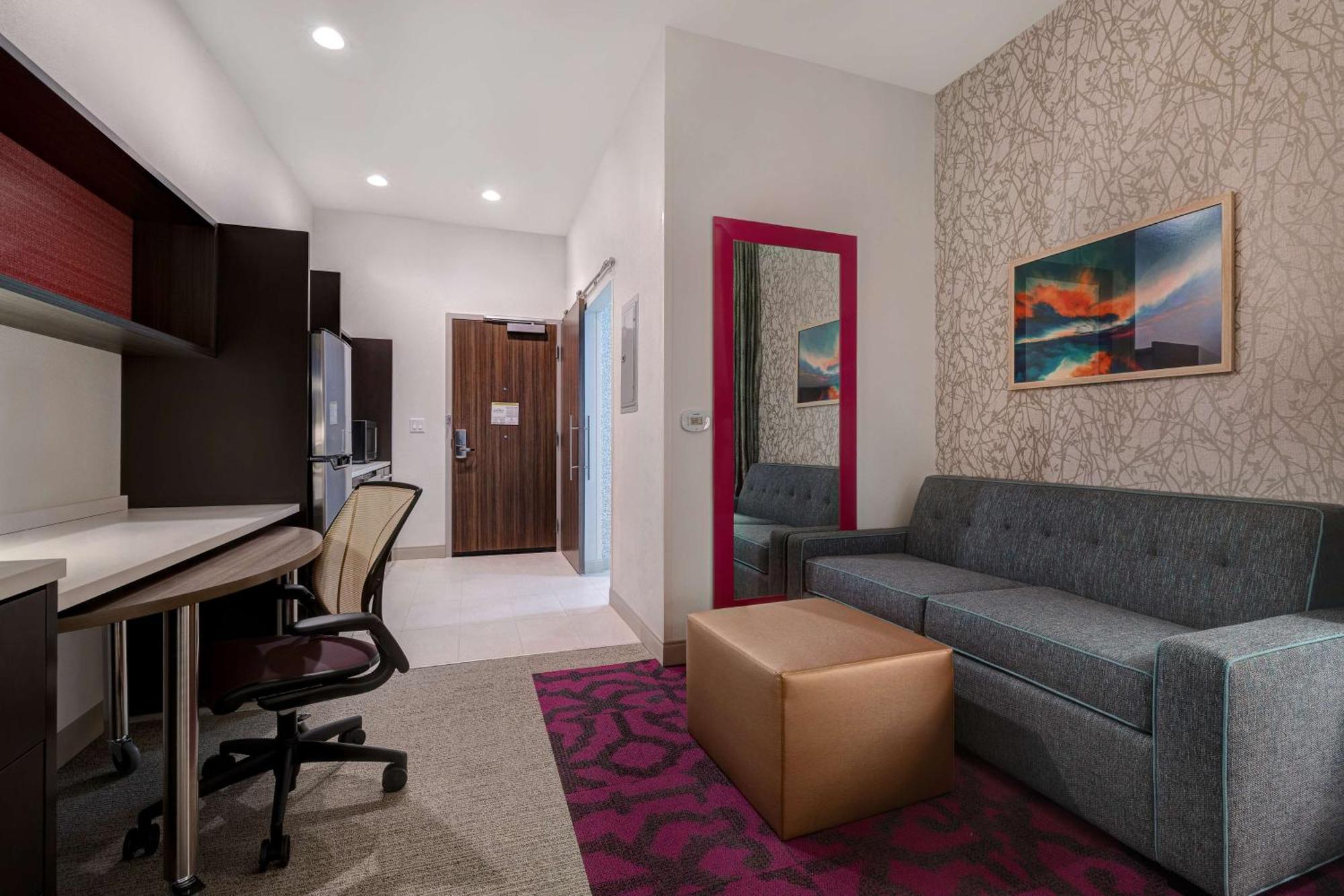 Home2 By Hilton Redding