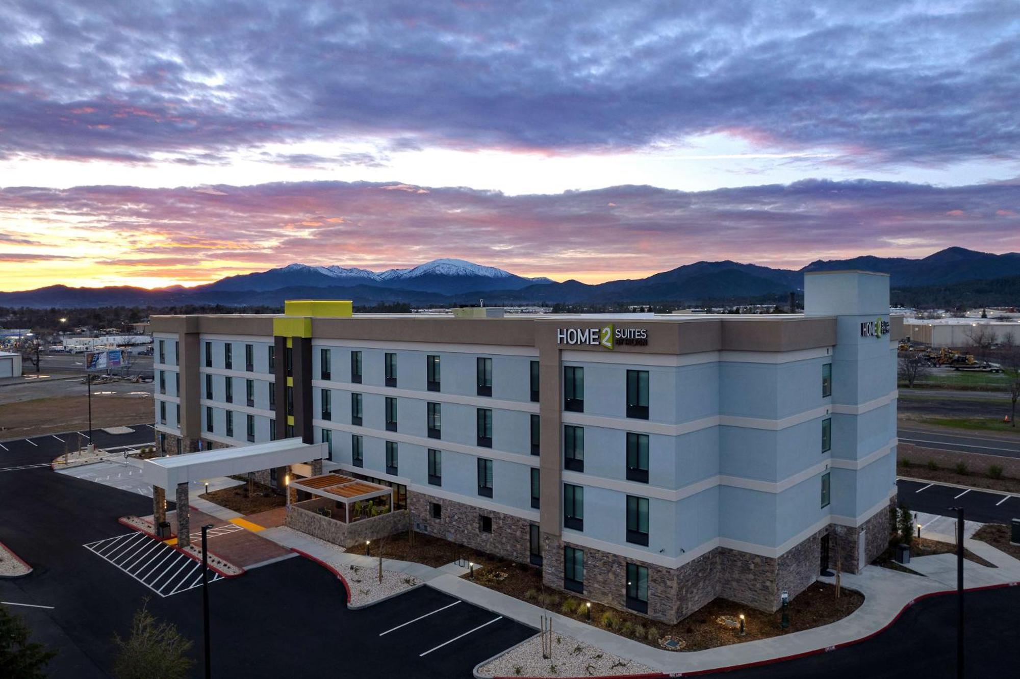 Hotel Home2 By Hilton